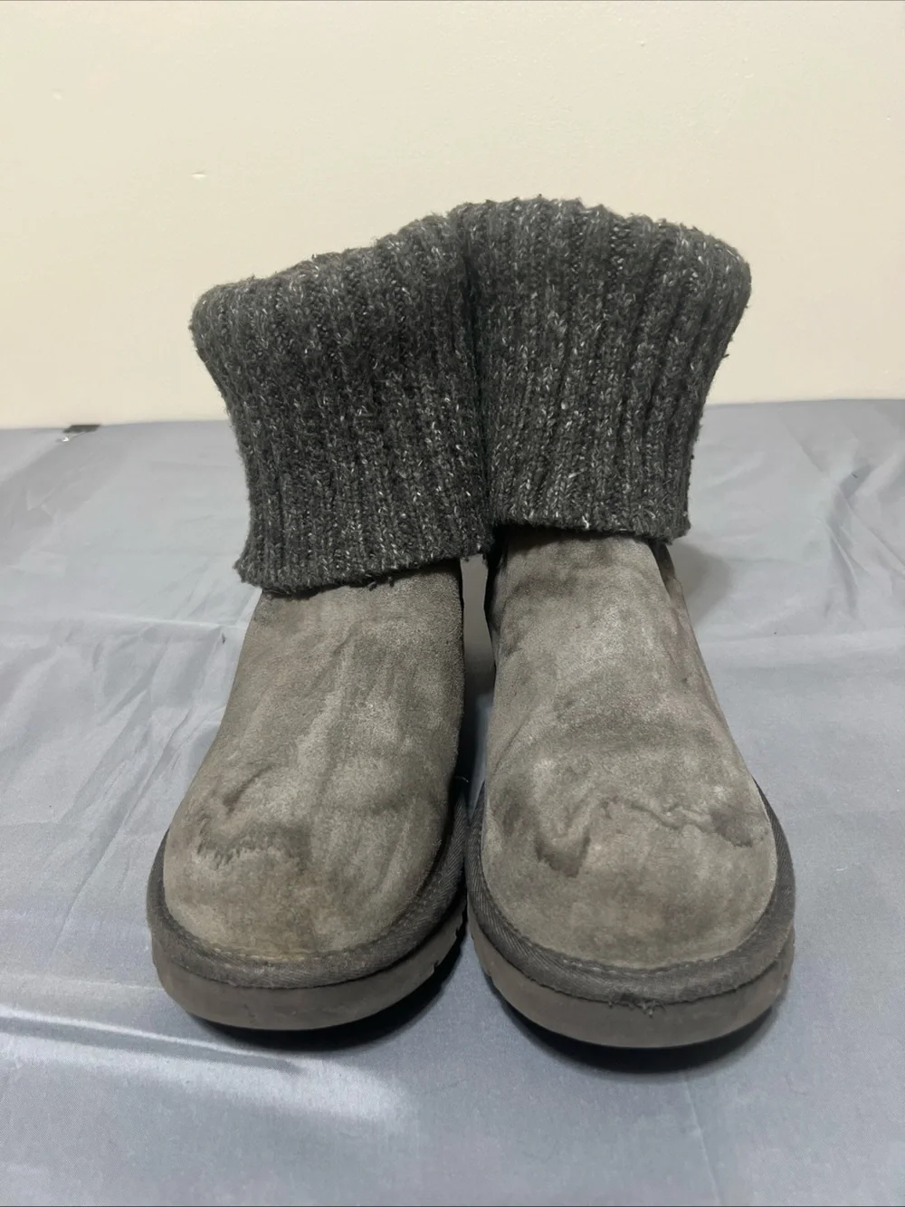UGG Australia Classic Cardy Knit Grey Suede Sheepskin Boots Womens Size 10